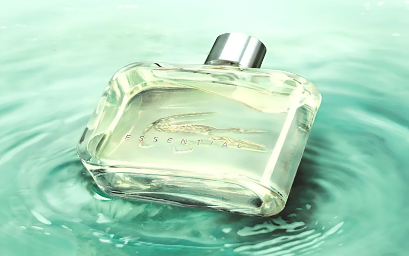 لاگوست اسنشیال