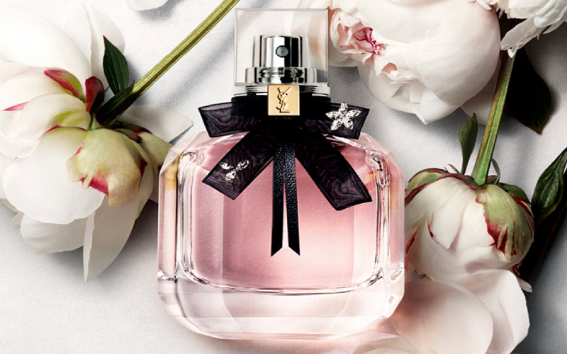 ایو سن لورن مون پاریس