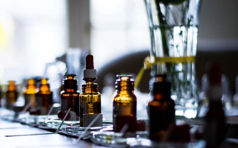 مواد اولیه عطر و ادکلن