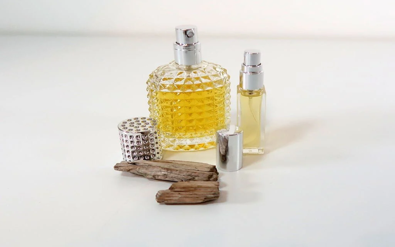 ساخت عطر در خانه