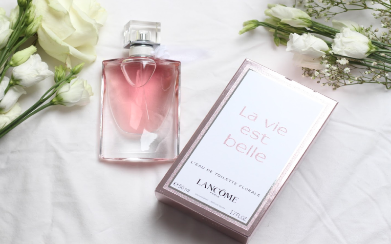 تصویر عطر لانکوم لاویه است بل